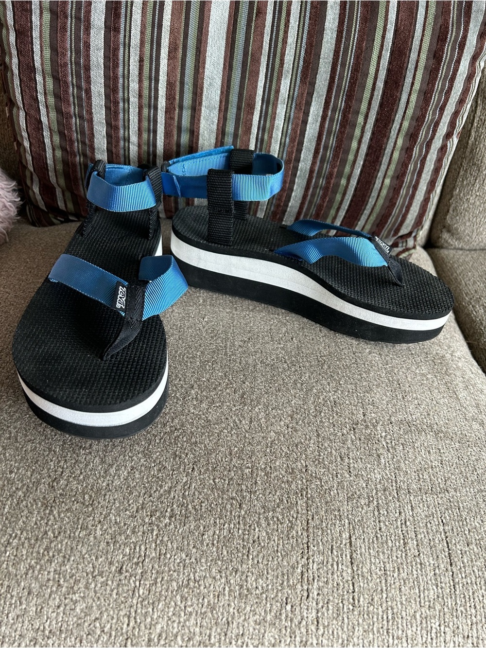 Teva Women’s Wedge Flatform Blue Black Sandals 1008843 Size 8